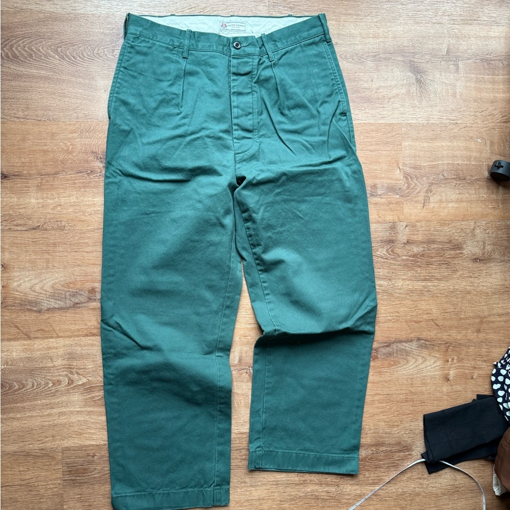 J. Crew Wallace and Barnes Men's Green Casual Chino Pants - Classic Straight Fit